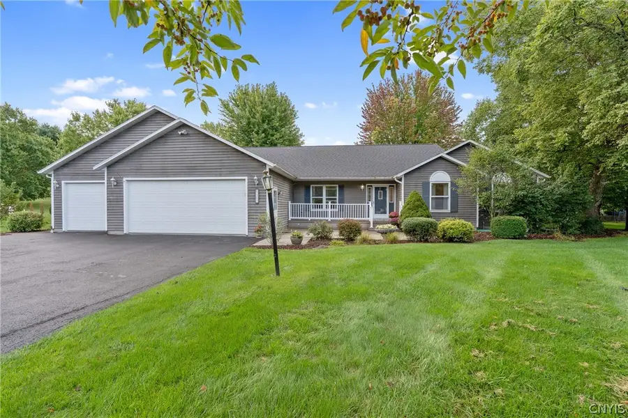 2352 Hunt Road, Camillus, NY 13031 - #2