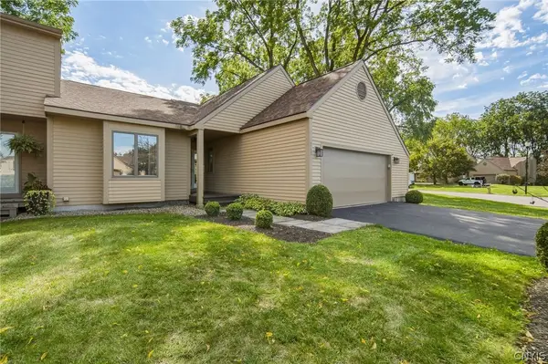 212 White Heron Circle, Fayetteville, NY 13066