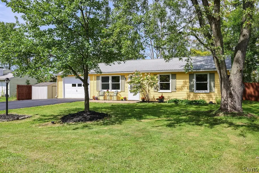 7041 Pencee Lane, East Syracuse, NY 13057 - #2
