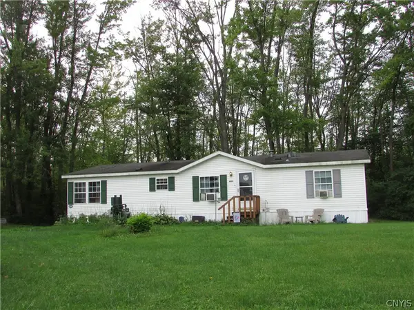 6005 Alperton Court, Liverpool, NY 13090