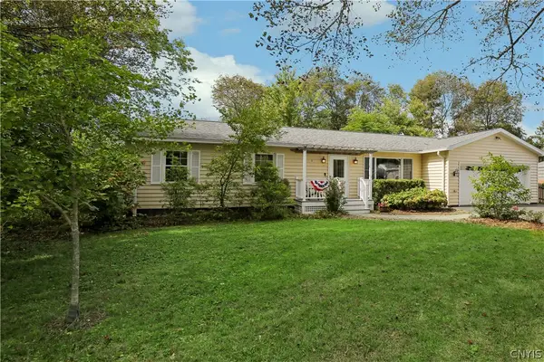107 Edwards Drive, Fayetteville, NY 13066