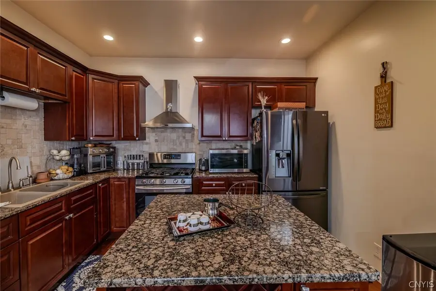 218 Wadsworth Street, Syracuse, NY 13203 - #2