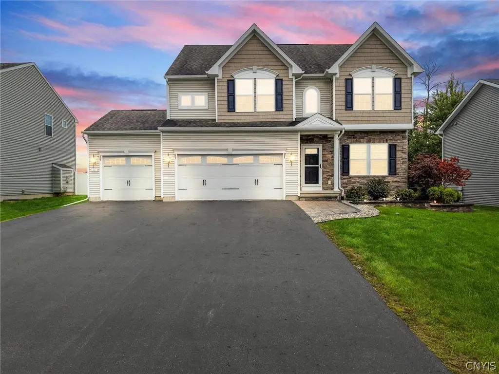 10 Naylor Circle, Baldwinsville, NY 13027 - #1