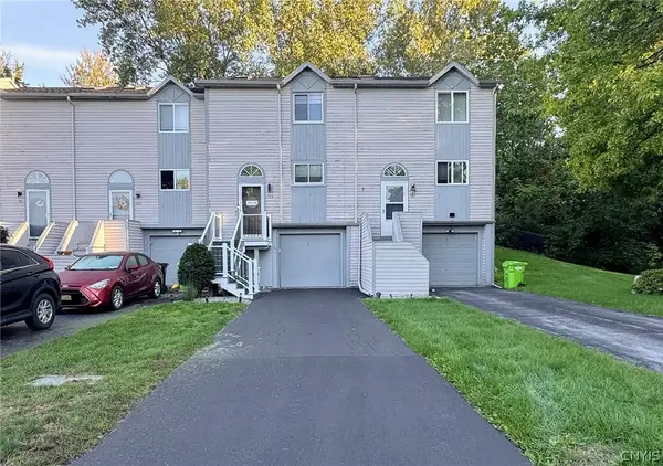 145 Iron Oak Circle, Liverpool, NY 13088
