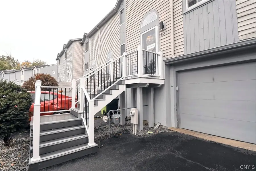 145 Iron Oak Circle, Liverpool, NY 13088 - #2