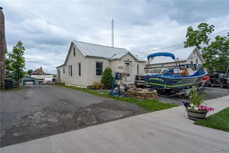 16 Bethune Street, Alexandria Bay, NY 13607 - #2