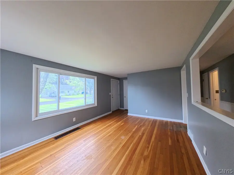 107 E Dauenhauer Street, East Syracuse, NY 13057 - #3