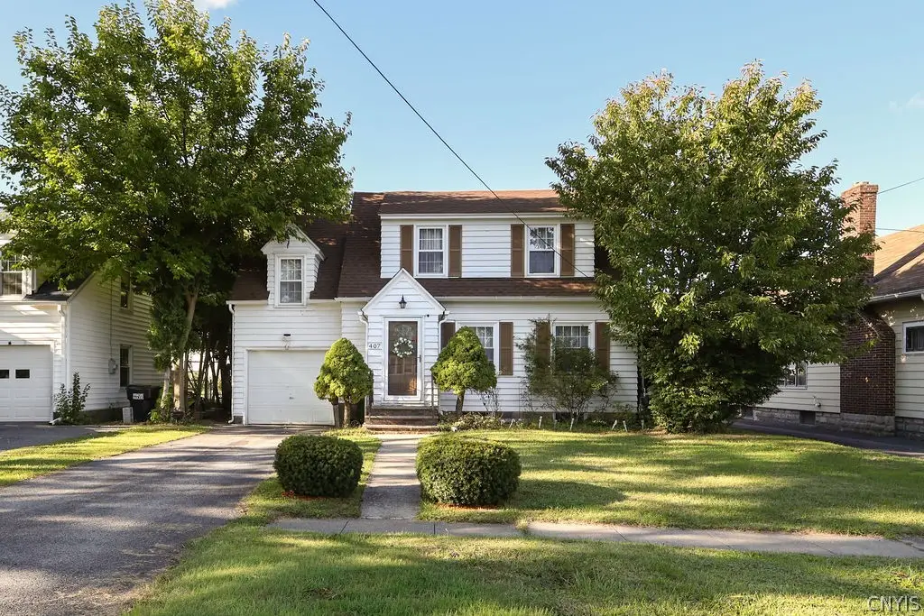 407 Berwick Road S, Syracuse, NY 13208 - #1
