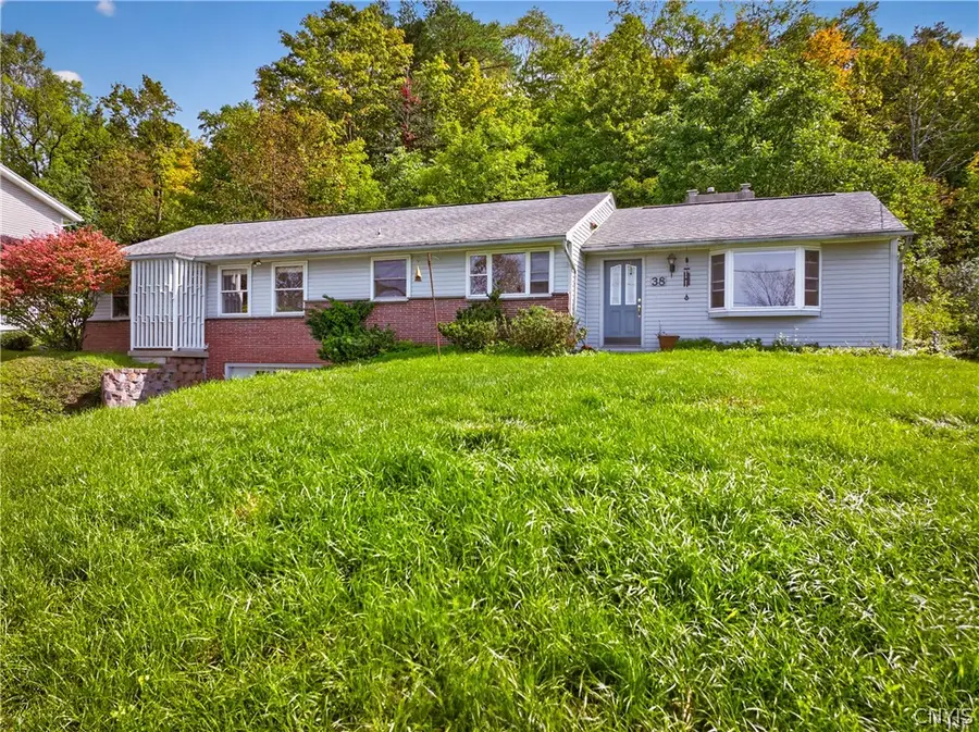 38 Forest Road, New Hartford, NY 13413 - #2