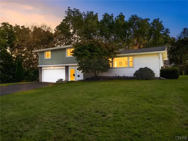 133 Oak Hollow Road, Syracuse, NY 13214