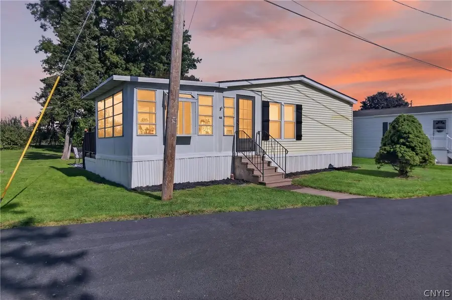 48 Kris Ann Drive, New Hartford, NY 13413 - #2