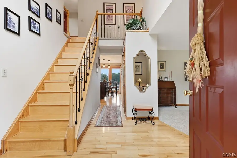5372 Barrows Pointe, Camillus, NY 13031 - #2