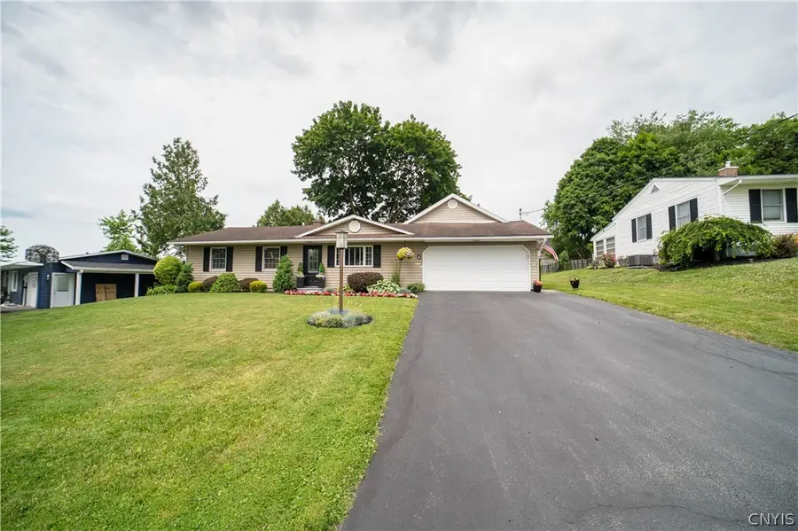 16 Woodburne Drive, Whitesboro, NY 13492 - #2