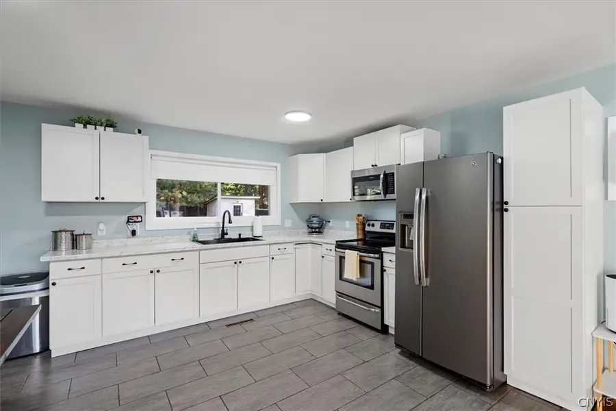 430 Fiore Drive, Utica, NY 13502 - #3
