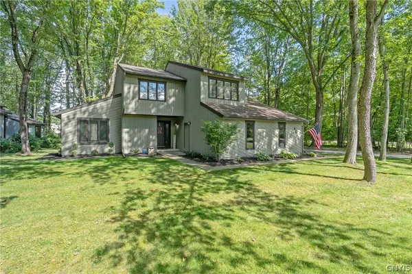 8711 Radburn Drive, Baldwinsville, NY 13027