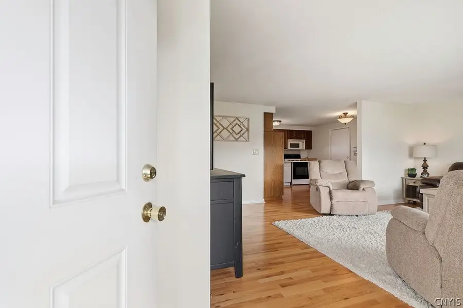 6888 Hearthstone Lane, Liverpool, NY 13088 - #3