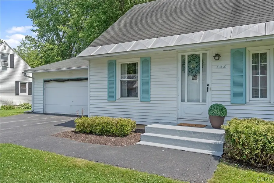 102 Juanita Drive, Liverpool, NY 13090 - #2