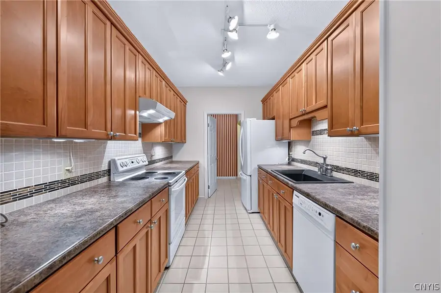 10 Foery Drive #402, Utica, NY 13501 - #2
