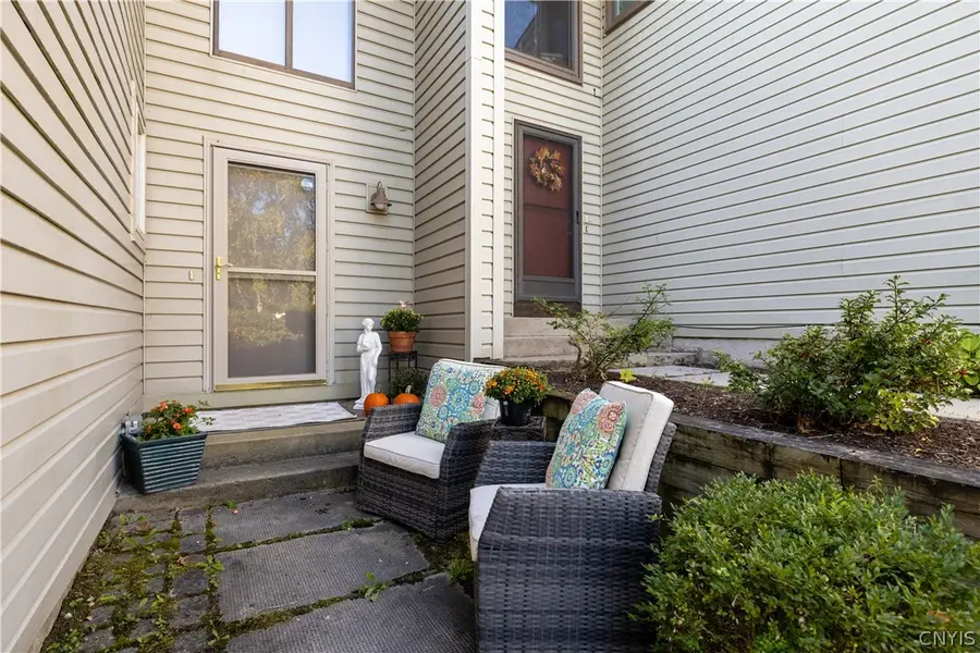 130 Lookout Circle, Syracuse, NY 13209 - #2