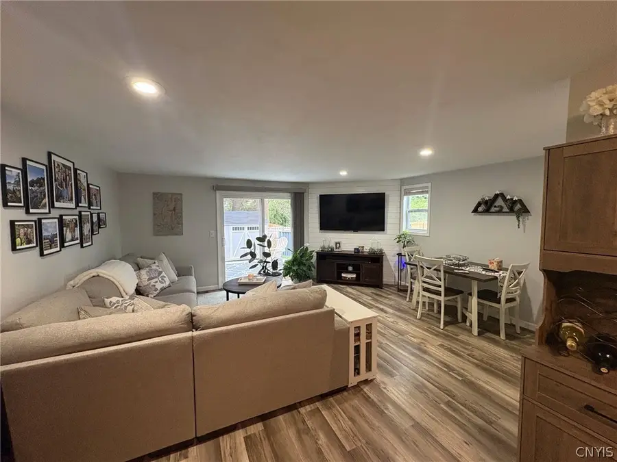 140 Memphis Street, Liverpool, NY 13088 - #2