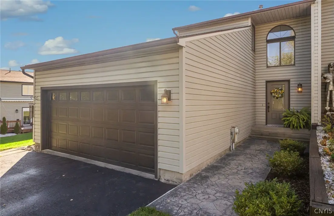134 Lookout Circle, Syracuse, NY 13209 - #1