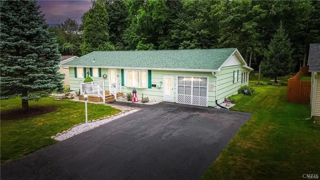 8 High Street, Whitesboro, NY 13492 - #1