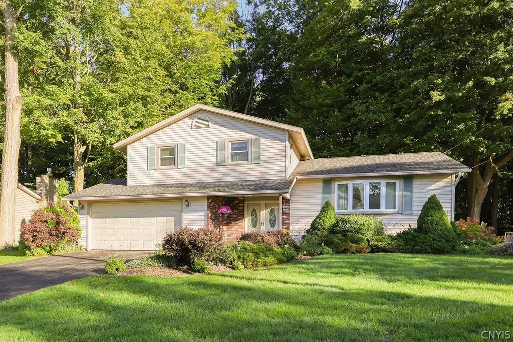 7739 Deerfield Road, Liverpool, NY 13090 - #1