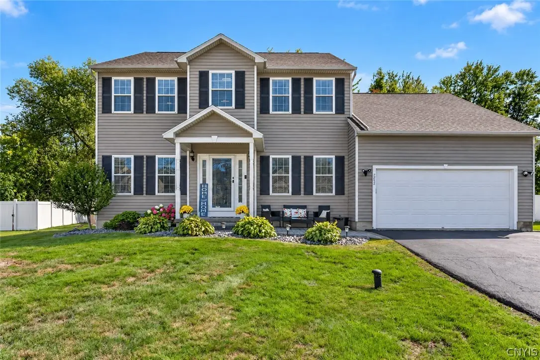 7252 Moss Creek Circle, Liverpool, NY 13090 - #1