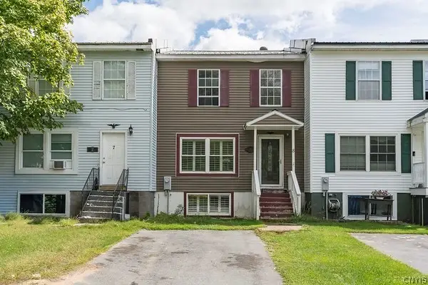 8 Oxford Street, Carthage, NY 13619