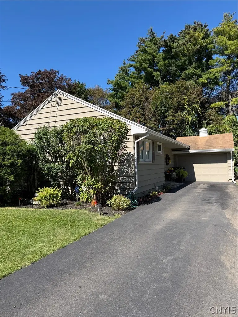 201 Harding Place, Syracuse, NY 13205 - #1