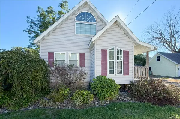 1204 Park Avenue, Sylvan Beach, NY 13157