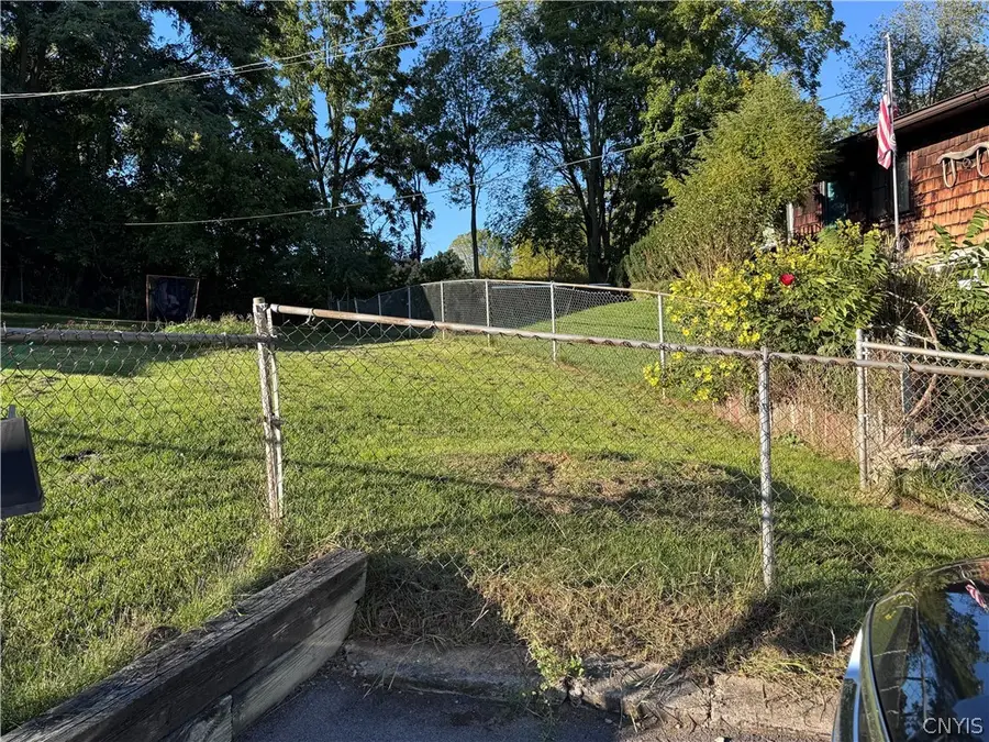 106 Edgeworth Avenue, Syracuse, NY 13219 - #2