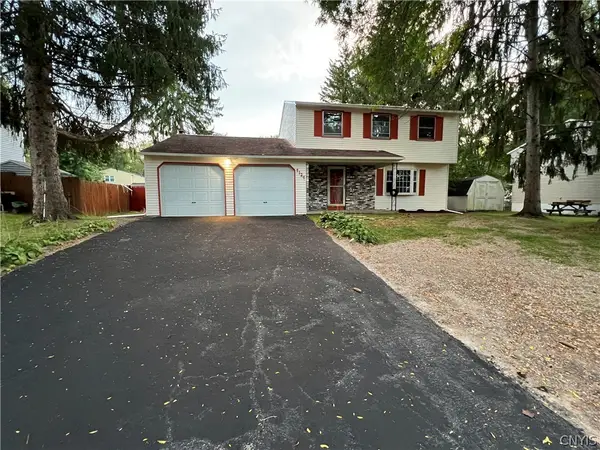 4124 N Mesa Lane, Liverpool, NY 13090