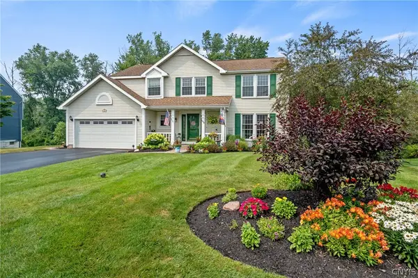 106 Ausable Run, Liverpool, NY 13088