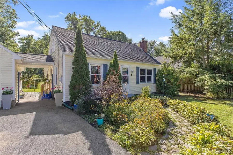 7512 Elmcrest Road, Liverpool, NY 13090 - #2
