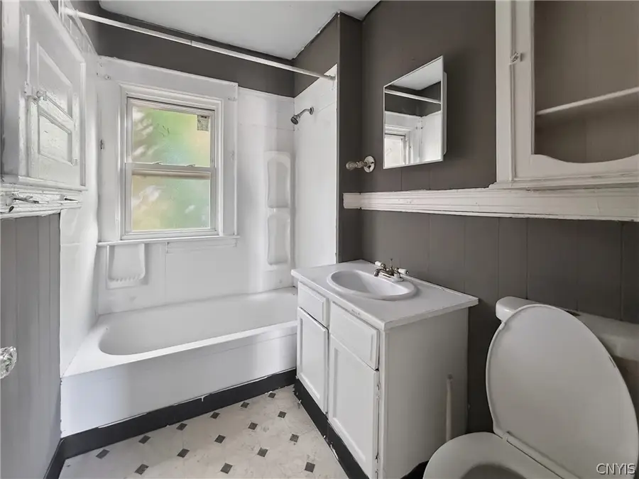 232 Mckinley Avenue, Syracuse, NY 13205 - #3