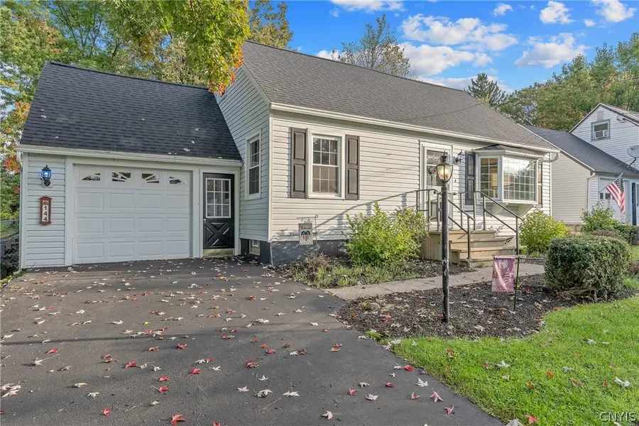 144 W Dauenhauer Street, East Syracuse, NY 13057 - #2