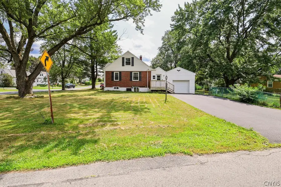 315 Russell Avenue, Liverpool, NY 13088 - #3