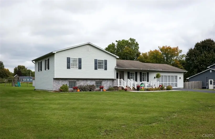 108 St Lawrence Avenue W, Brownville, NY 13615 - #2