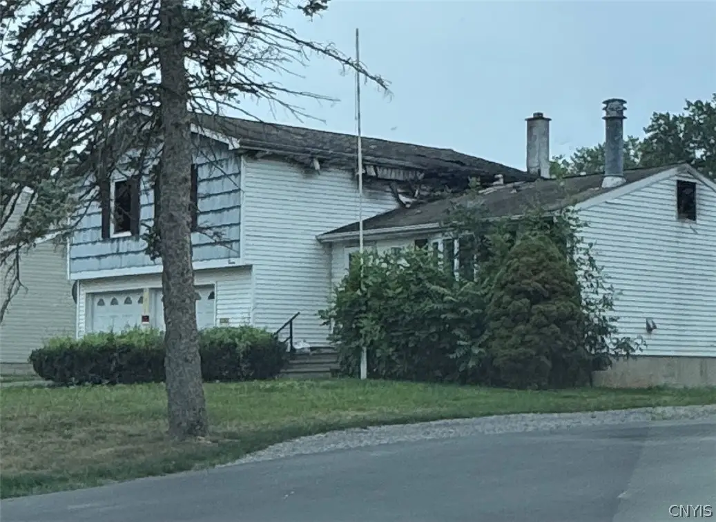 20 Tree Line Drive, Liverpool, NY 13090 - #1