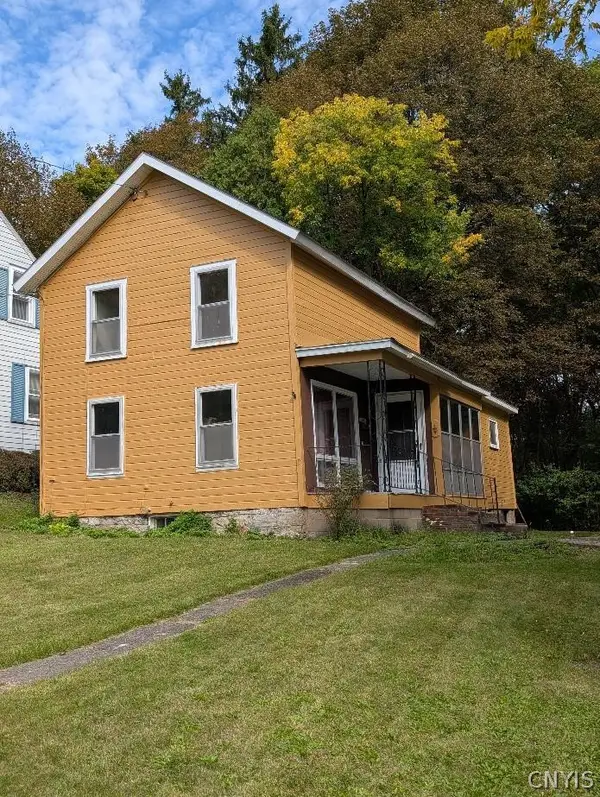 18 Elderkin Avenue, Camillus, NY 13031