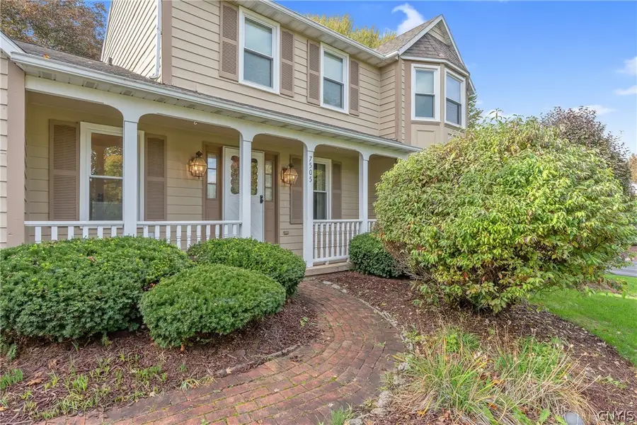 7505 Overland Drive, Syracuse, NY 13212 - #2