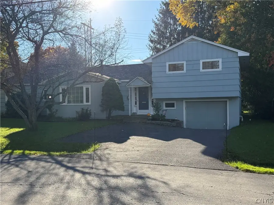 23 Tamarack Drive, New Hartford, NY 13413 - #2