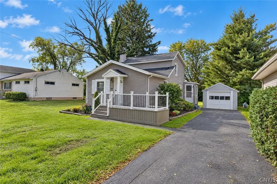 107 Gillis Avenue, Liverpool, NY 13088 - #3