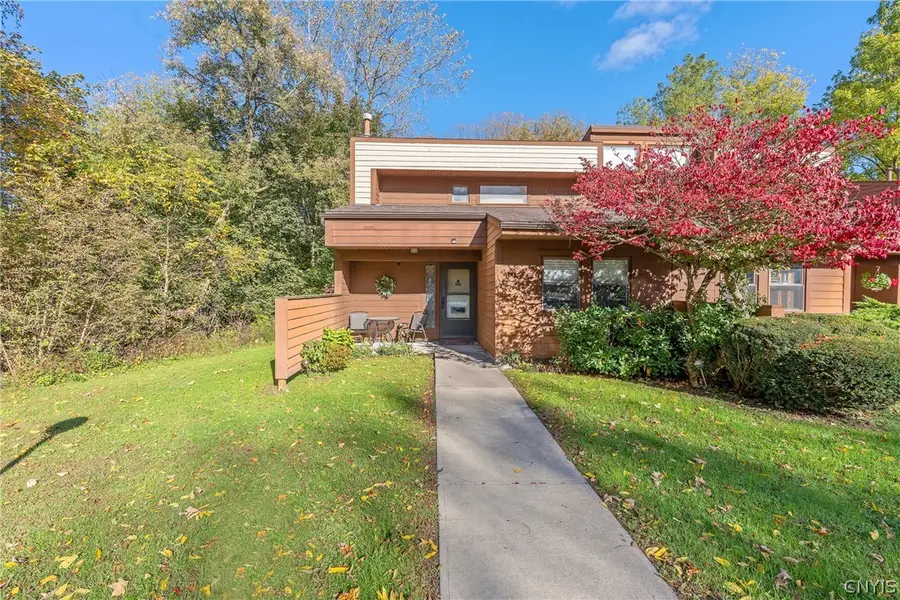 310 Higgins Drive, Baldwinsville, NY 13027 - #2