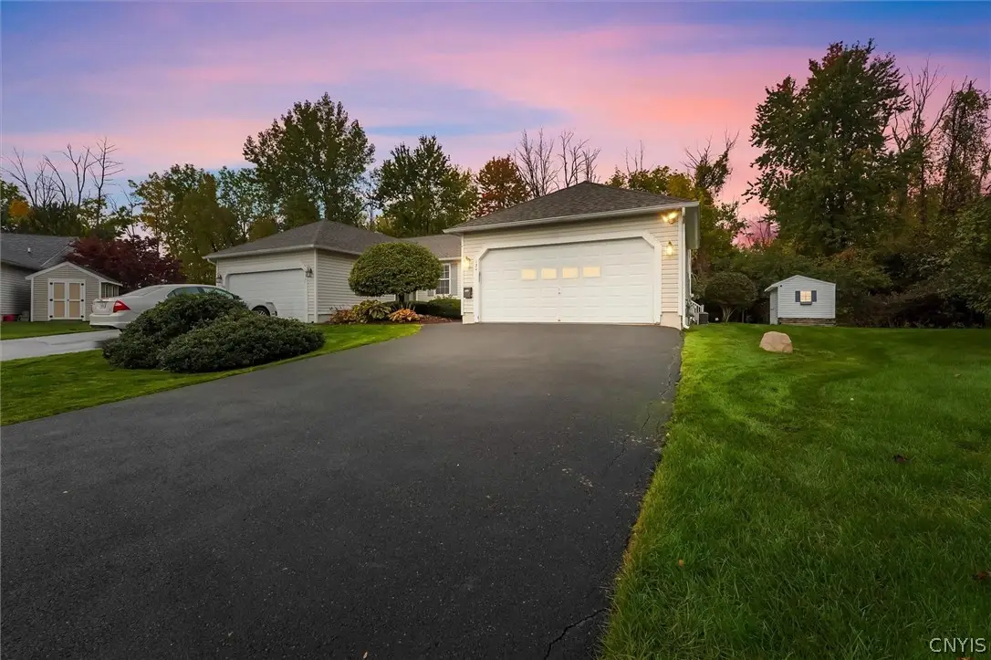 134 Braintree Drive, Liverpool, NY 13088 - #1