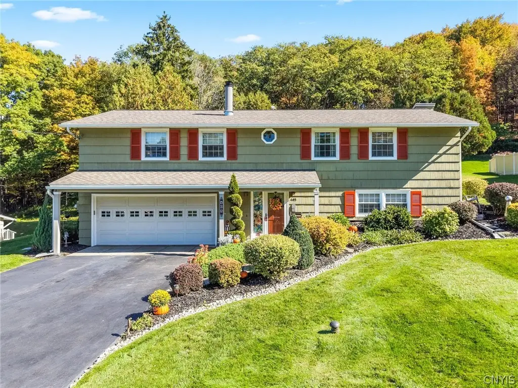405 Oakridge Drive, Camillus, NY 13031 - #1