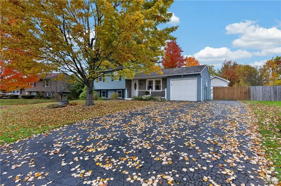 8312 Falcon Drive, Liverpool, NY 13090 - #2