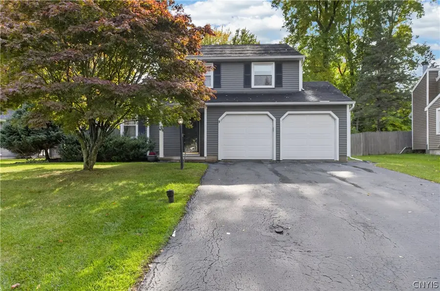 8221 Coconut Tree Drive, Liverpool, NY 13090 - #2