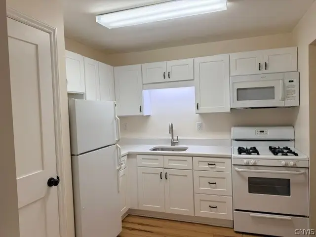Oaks 10 New Yorker Avenue, Canastota, NY 13032 - #3